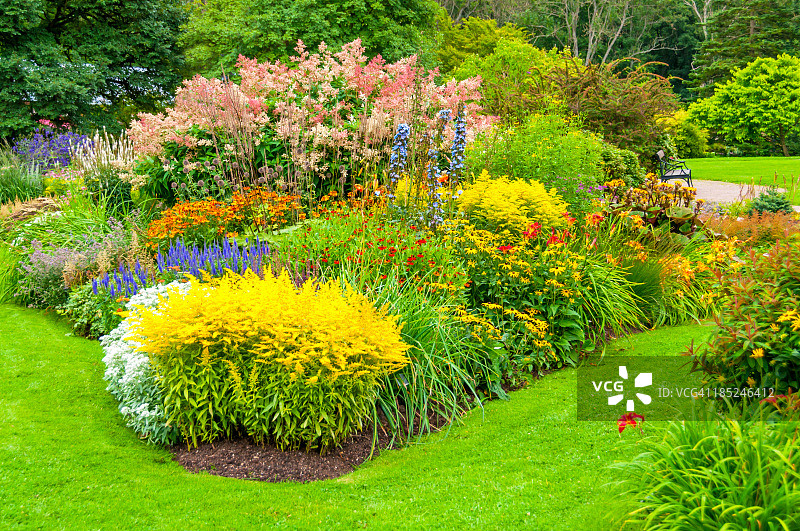 夏天的花园图片素材