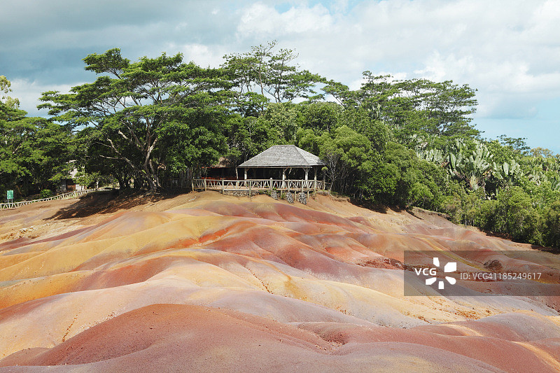 夏马尔七色土图片素材