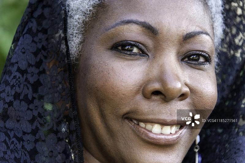 五十多岁的非洲裔加勒比女人图片素材