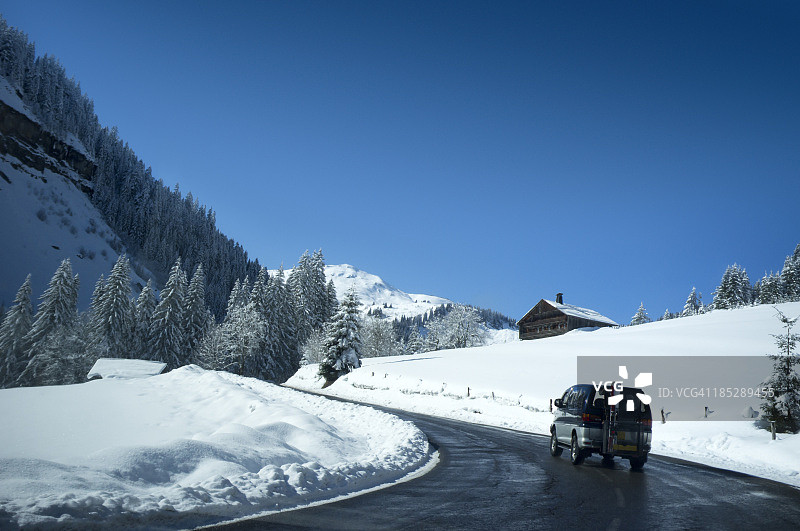 一起去滑雪！图片素材
