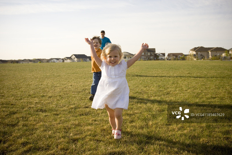 跑起来，宝贝！图片素材