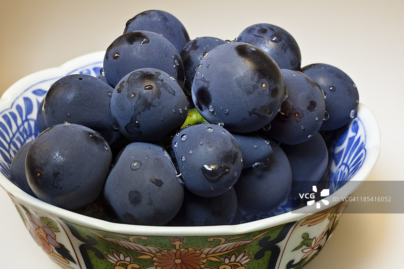 一碗巨峰葡萄图片素材
