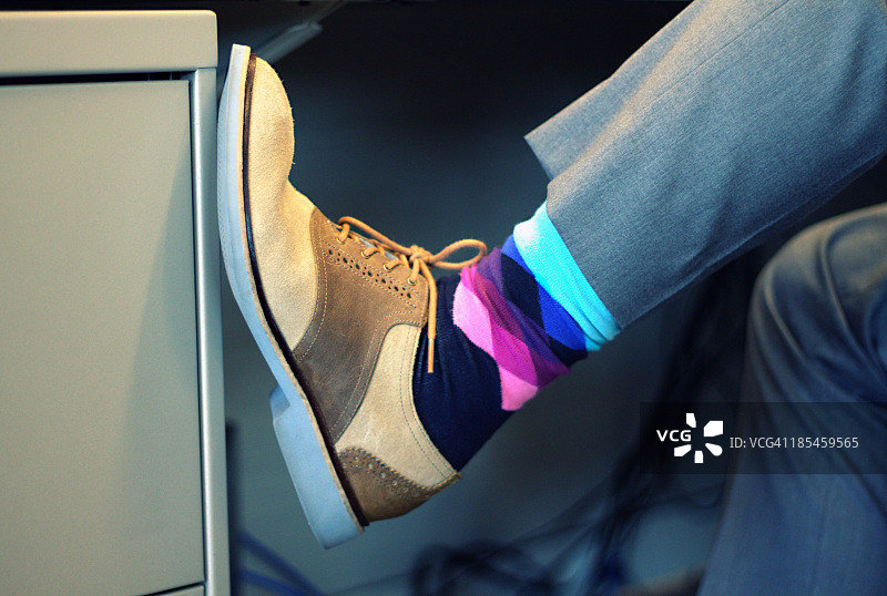 商人的彩色袜子和鞋子图片素材