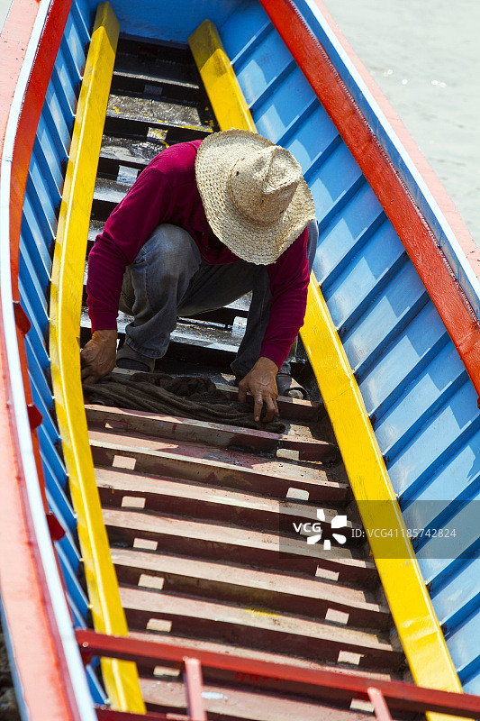 清莱出租船的维护图片素材