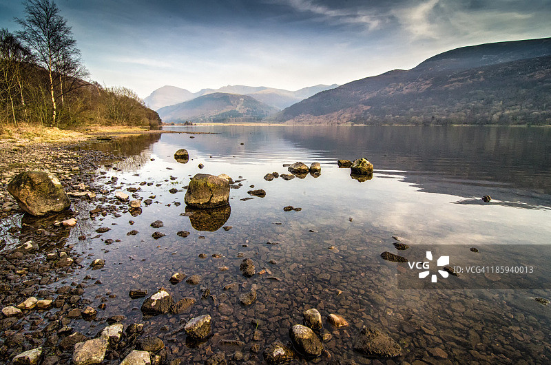 恩纳代尔湖水景观自然山谷岩石湖图片素材
