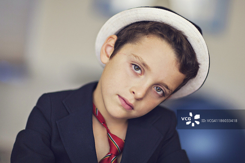 戴帽子的男孩1图片素材