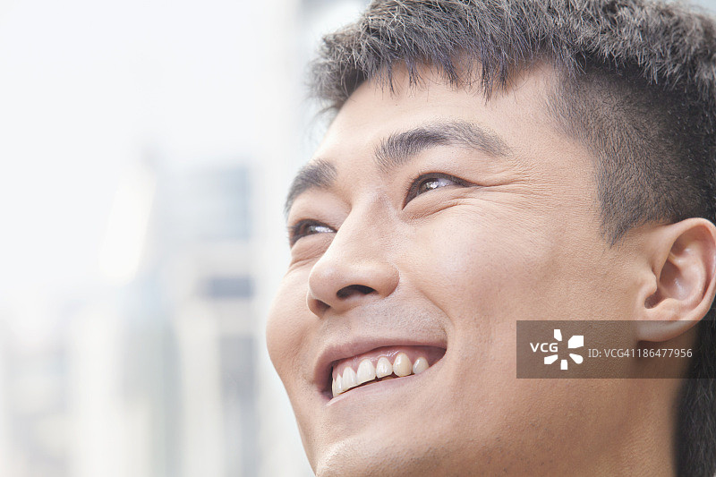 北京微笑的男人特写图片素材