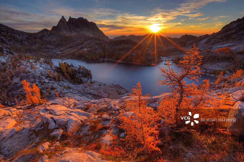 迷人的日出图片素材