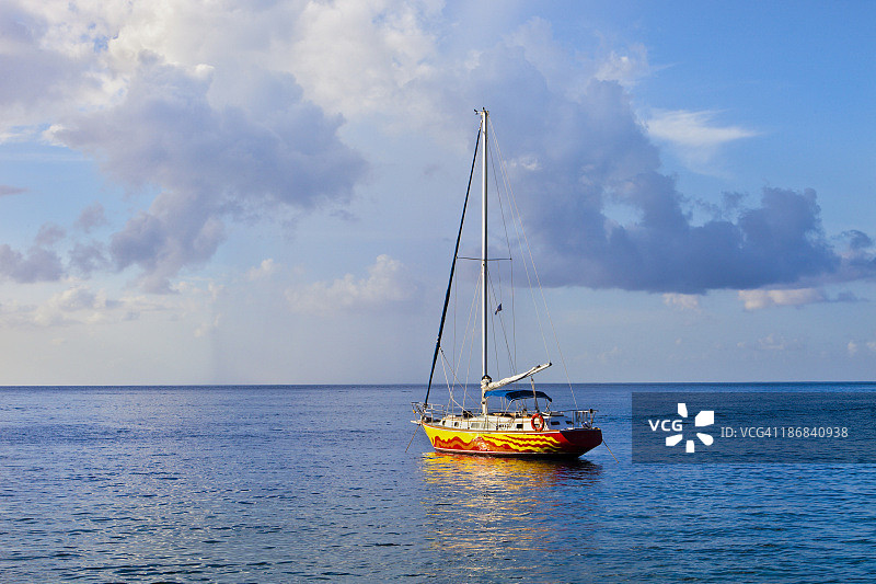 彩色帆船，圣卢西亚图片素材