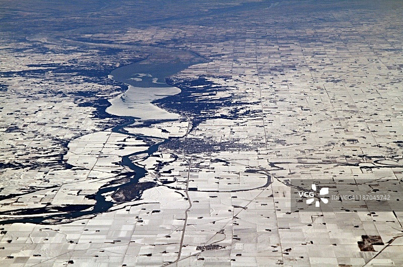 扬克顿、刘易斯与克拉克湖及密苏里河图片素材