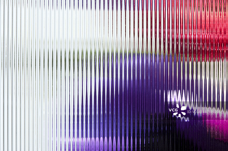 斜面玻璃后面的东方罂粟花的抽象图图片素材