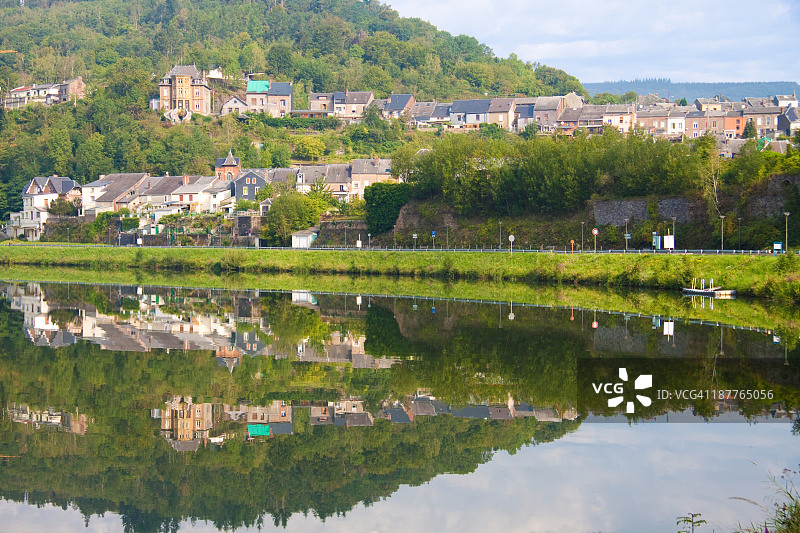 默兹河畔倒影图片素材