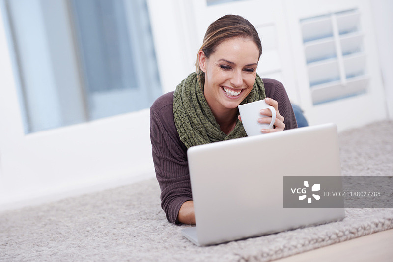 在家做研究图片素材