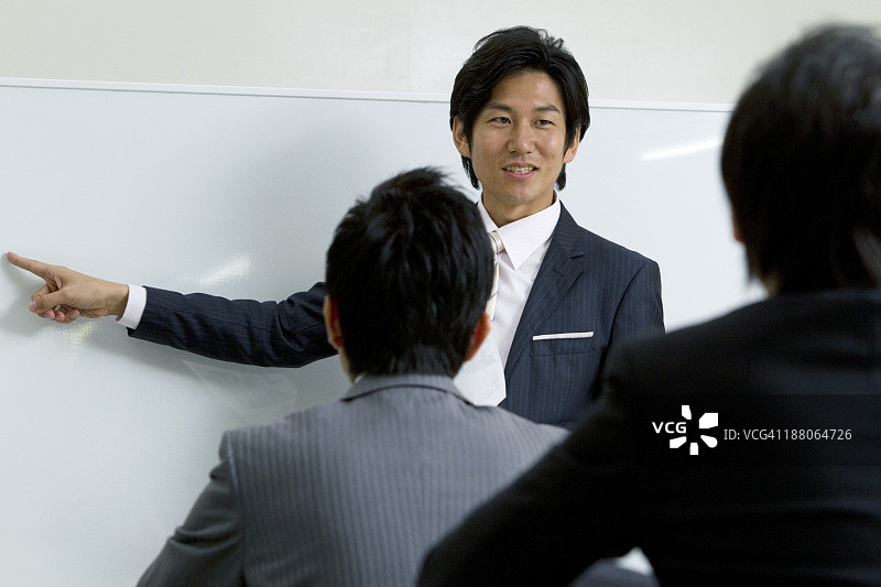 参加会议的商人们图片素材