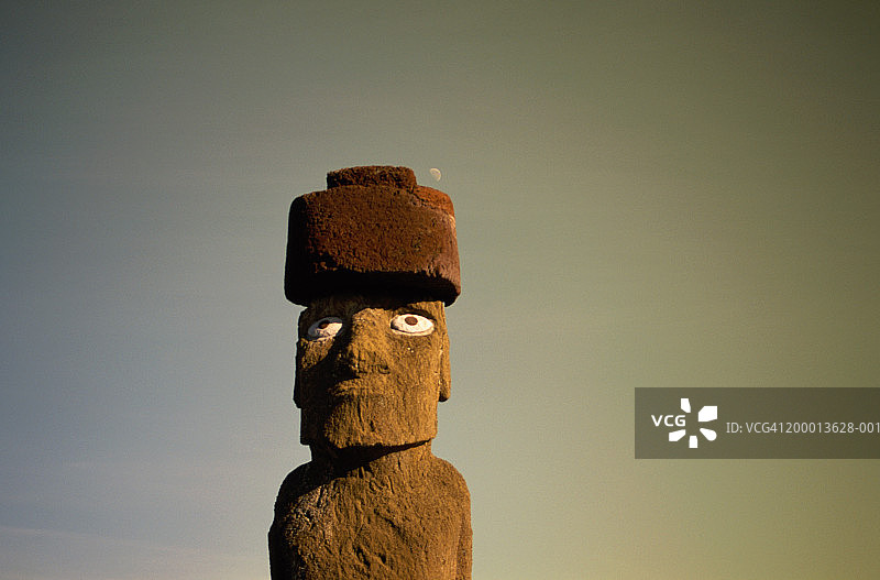 智利复活节岛的阿胡塔海毛艾石像图片素材