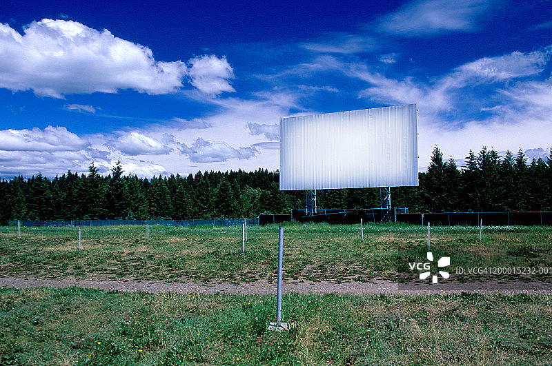 废弃的汽车电影院图片素材