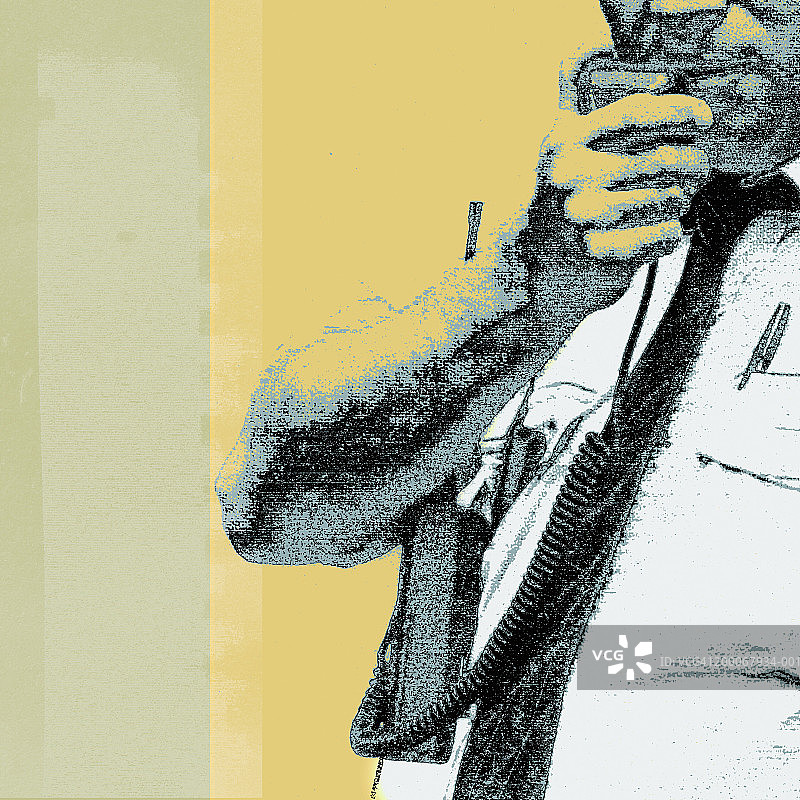 使用对讲机的男人图片素材