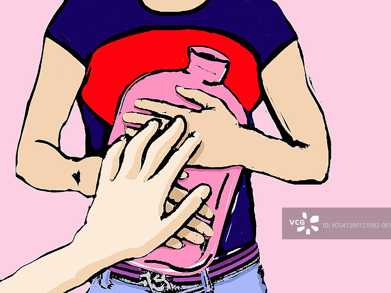 女孩拿着热水袋，中段图片素材