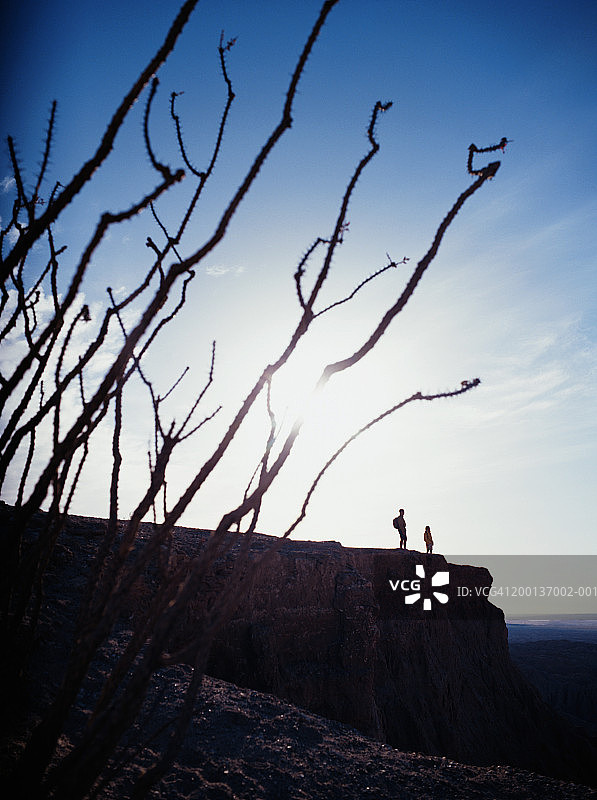 美国安沙波列哥沙漠州立公园，丰茨观景点徒步者图片素材