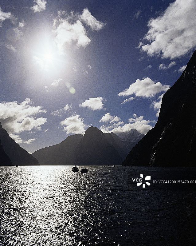 新西兰南岛凯库拉米尔福德峡湾图片素材