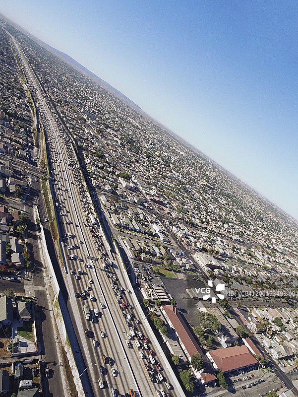 美国加利福尼亚州洛杉矶，405号高速公路的鸟瞰图图片素材