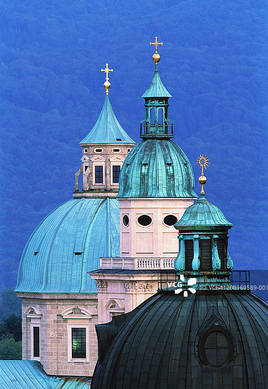 大教堂（Dom）穹顶和大学教堂（Kollegienkirche）穹顶图片素材