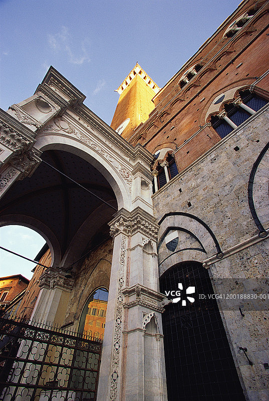 意大利托斯卡纳锡耶纳德尔坎波广场的公共宫殿图片素材