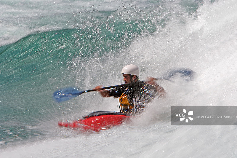 智利富塔莱乌富河皮划艇运动图片素材