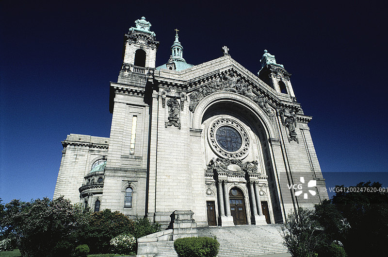 美国明尼苏达州圣路易斯教堂外景（低角度）图片素材