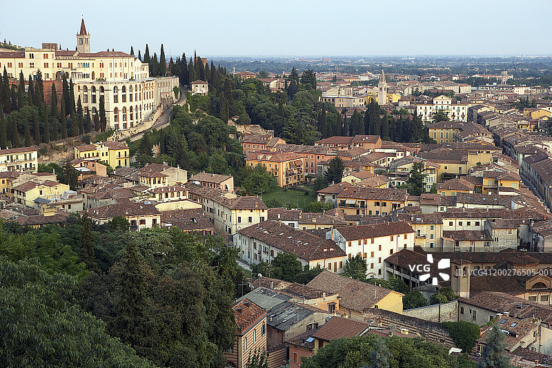 意大利维罗纳：城市景观（高角度）图片素材