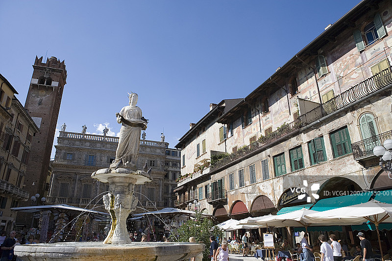 意大利威尼托维罗纳：埃尔贝广场图片素材