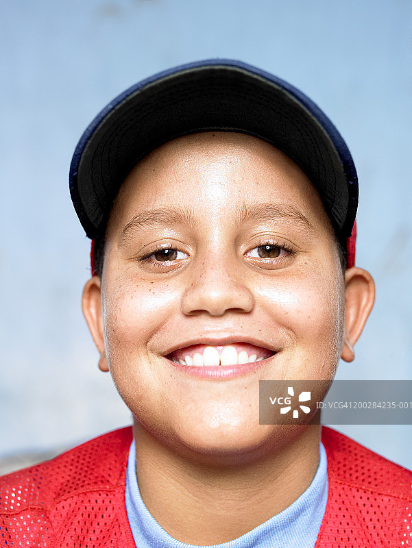 棒球运动员男孩（12-14岁）肖像图片素材