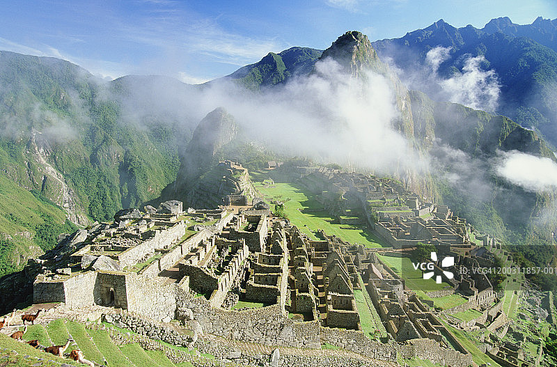 秘鲁库斯科马丘比丘：印加遗址和华纳比丘山图片素材