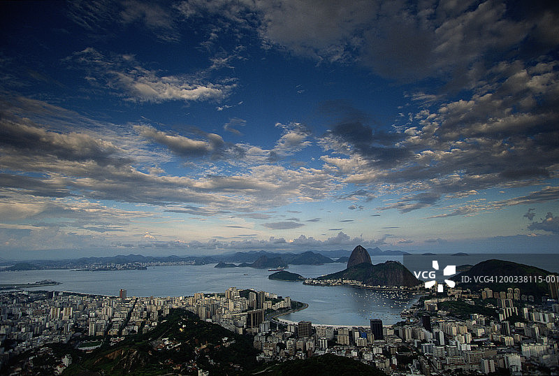 巴西里约热内卢城市景观，港口和面包山图片素材