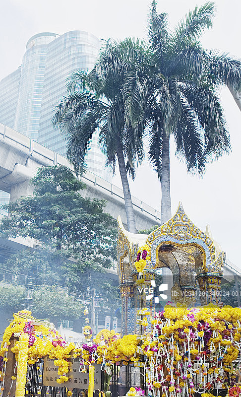 泰国曼谷祭祀神龛图片素材