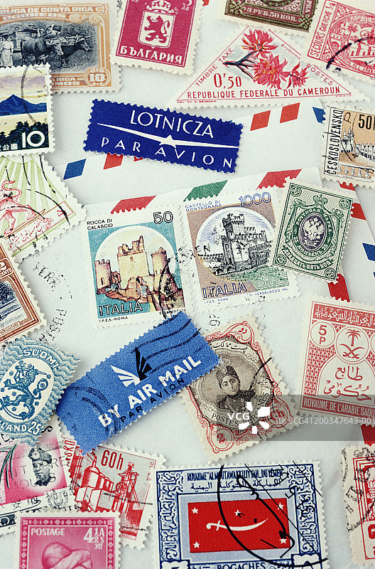 来自各国的什锦邮票（俯视图）图片素材