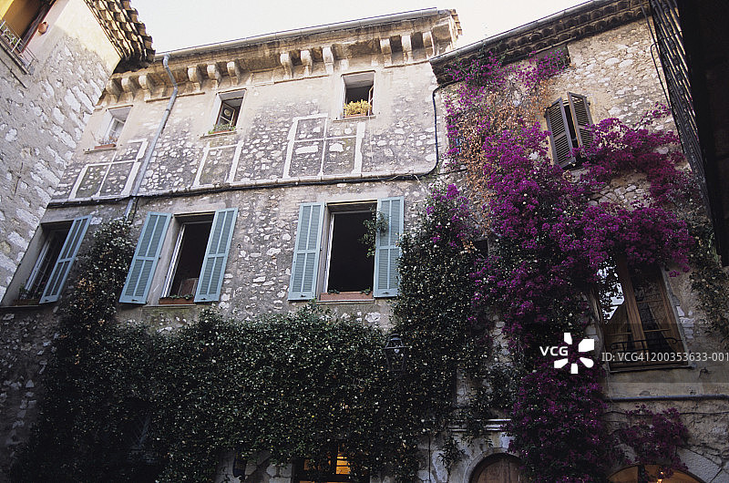 图雷特卢普中世纪村庄的建筑特写，法国里维埃拉，蓝色海岸图片素材