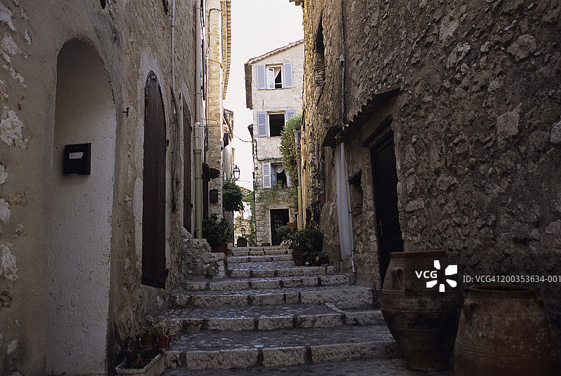 法国蓝色海岸图雷特中世纪村庄的阶梯图片素材