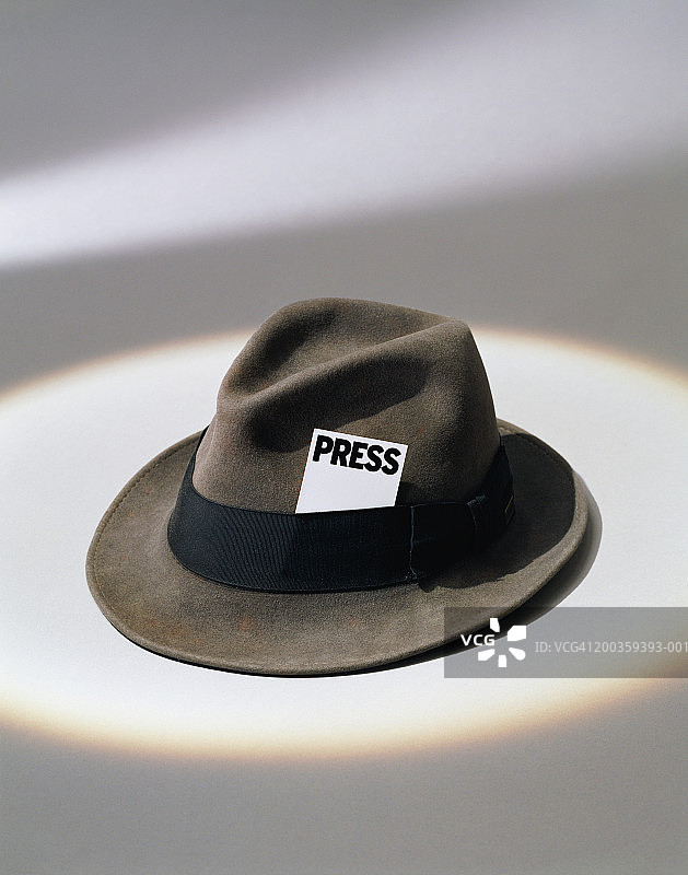 带有记者证的男士软呢帽图片素材