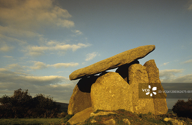 立石，Trethevy Quiot，博德明沼泽，康沃尔图片素材