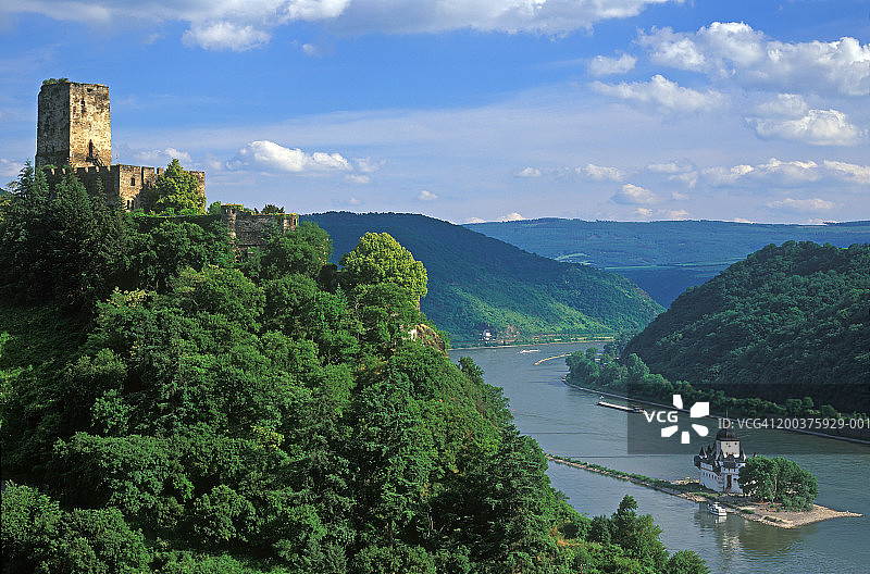 德国古滕费尔斯城堡和普法尔茨格拉芬施泰因城堡（右侧）图片素材