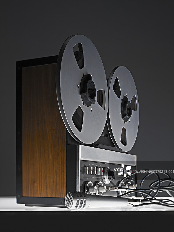 模拟录音设备侧视图图片素材