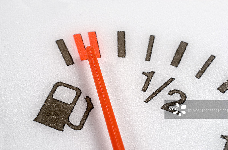 油量表显示为空，特写图片素材