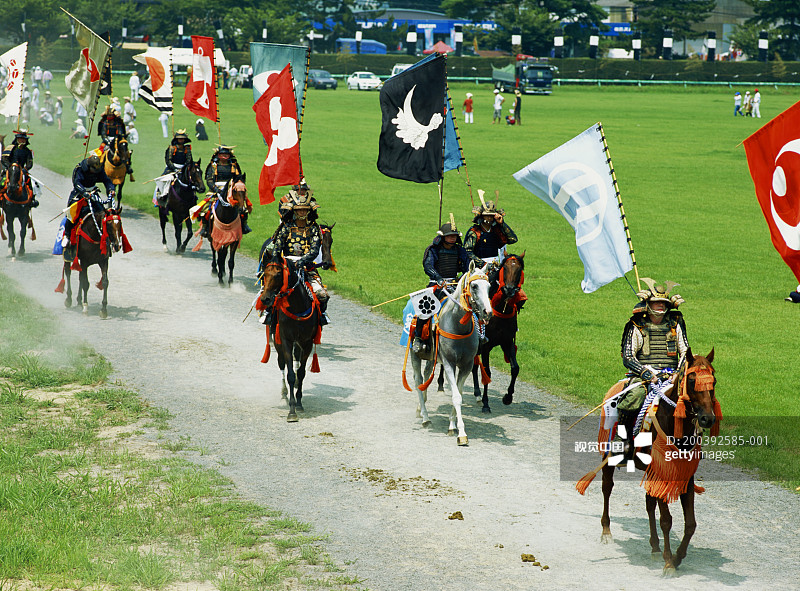 日本相马野马追祭：武士旗队巡游图片素材