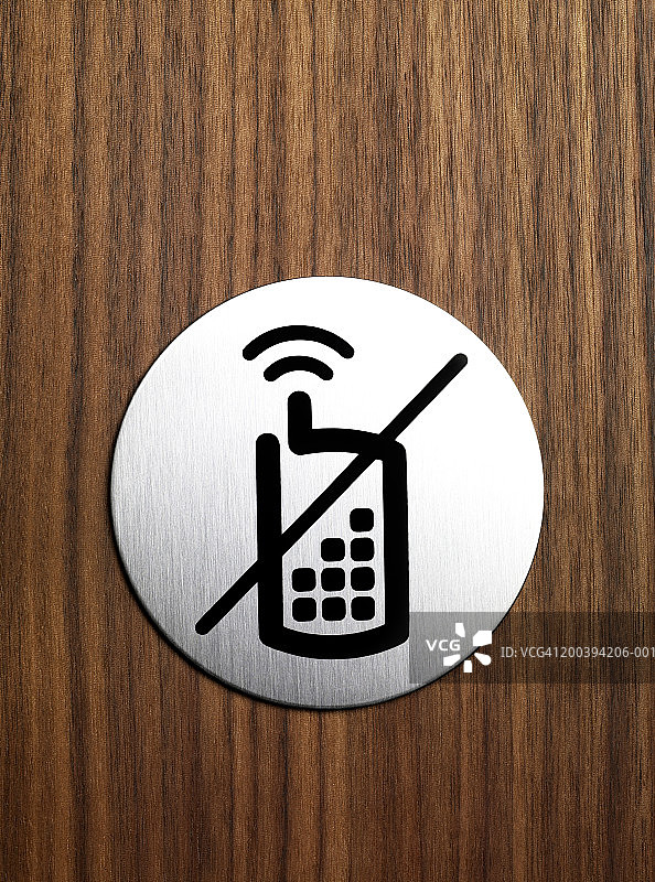 “禁止使用手机”标志，特写图片素材