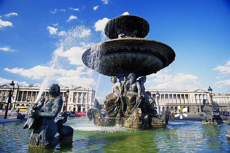 法国巴黎协和广场海神喷泉图片素材