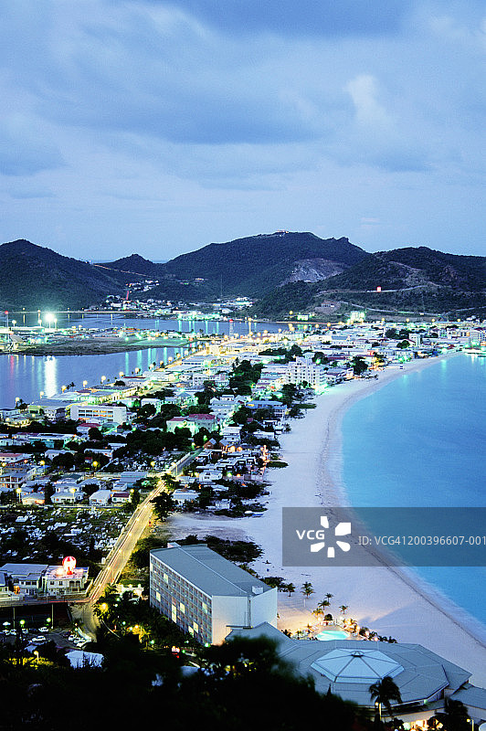 荷属圣马丁菲利普斯堡夜景（高角度）图片素材