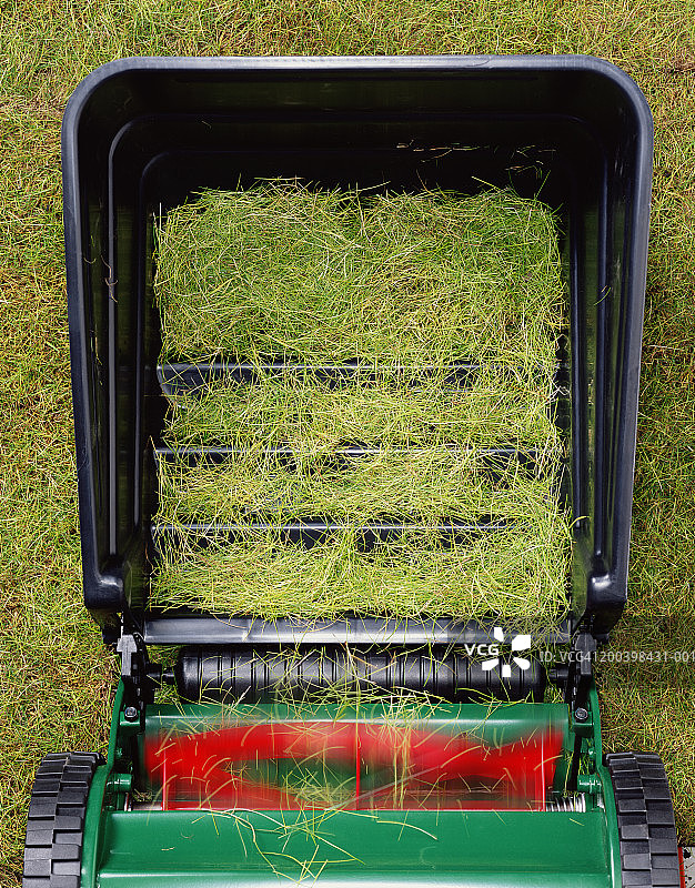 割草机割草图片素材