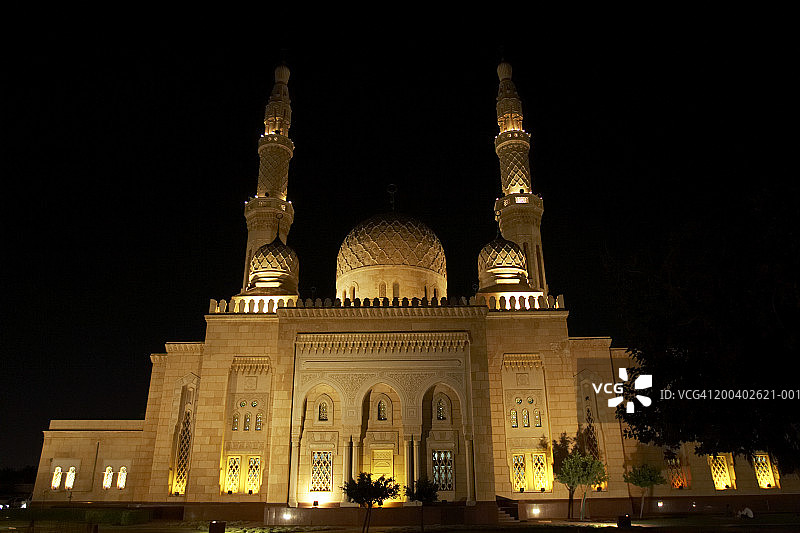 阿拉伯联合酋长国迪拜朱美拉清真寺夜景图片素材