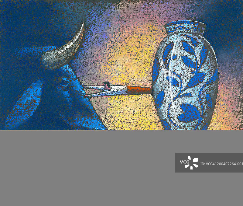 男人保护花瓶免受公牛侵害图片素材